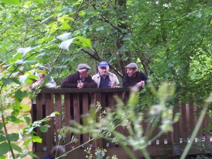 IMG00508-20110530-1436 Three boat race observers on the Cwmdu bridge